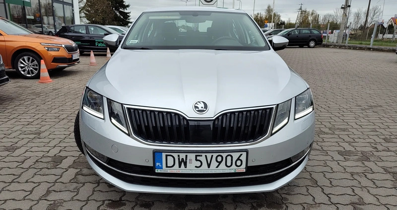 Skoda Octavia cena 63900 przebieg: 171500, rok produkcji 2018 z Gryfice małe 211